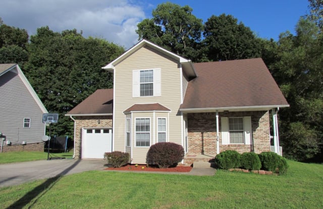 2467 Rafiki Dr - 2467 Rafiki Drive, Clarksville, TN 37042