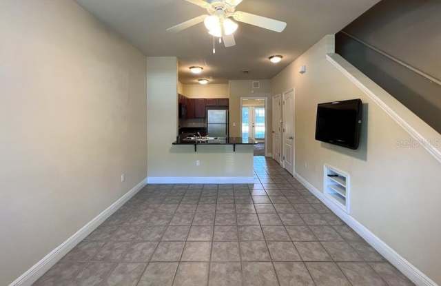 2972 SW 35TH Place Gallery 4