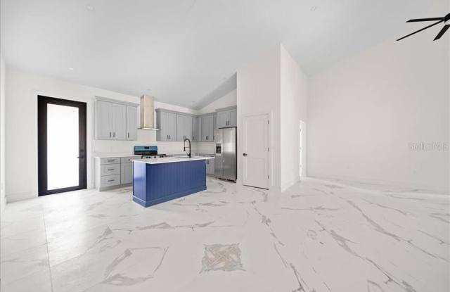 7427 SEA MIST Drive Gallery 2