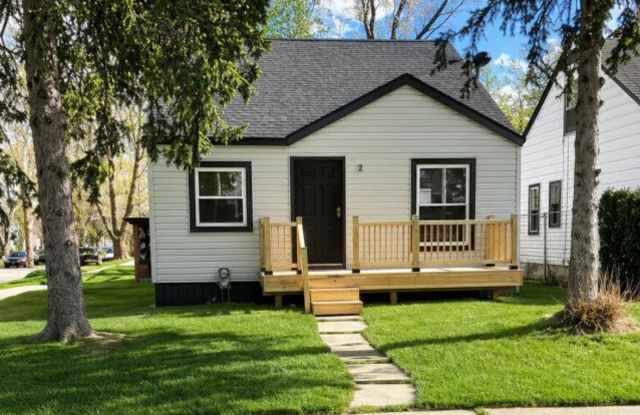 18801 Margareta Street photos photos