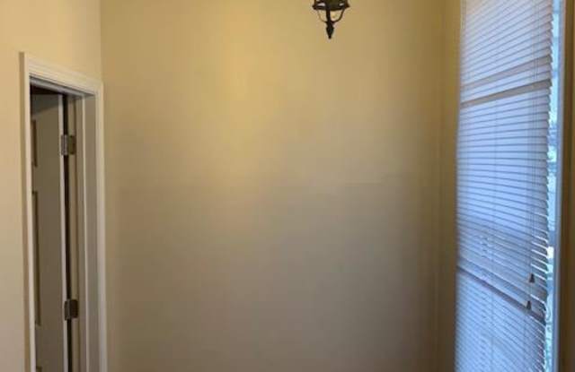 508 N Chester St Gallery 2