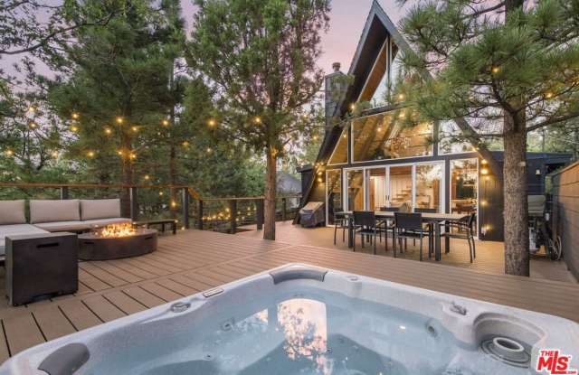 587 Villa Grove Ave photos photos