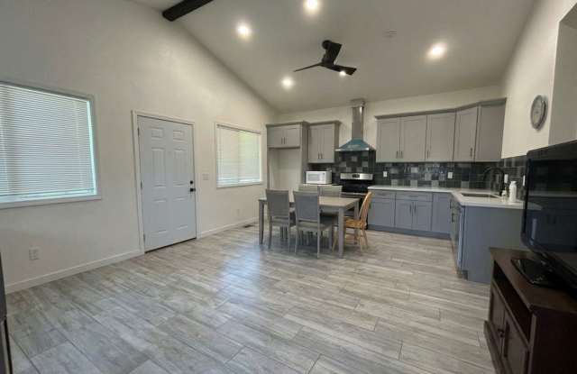 Newly Built 2 Bed / 2 Bath ADU for Rent – Anaheim Gallery 1