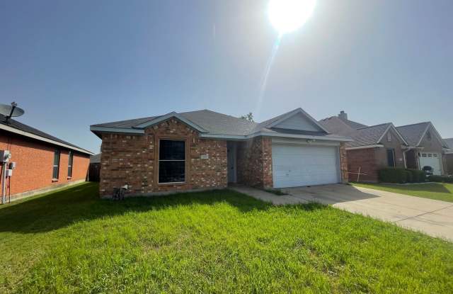 Super 4-2-2 brick home! Gallery 3
