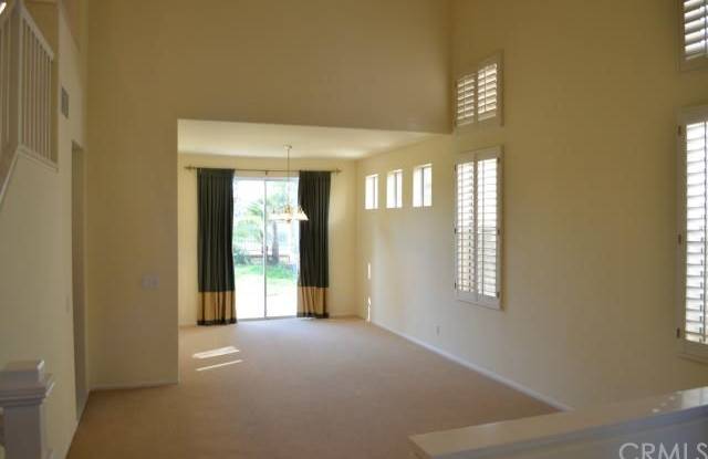 2461 ALISTER Avenue Gallery 2