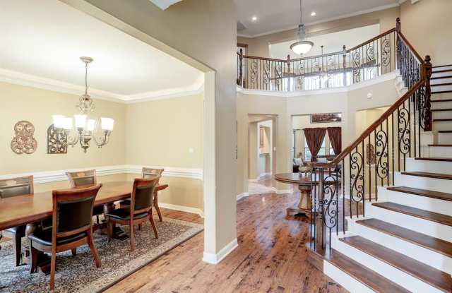 3702 Louvre Lane Gallery 4