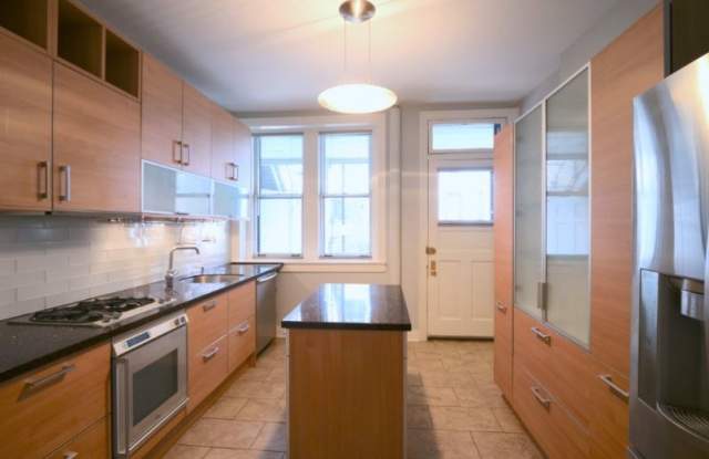 1707 N North Park ave 1 - 1707 North North Park Avenue, Chicago, IL 60614