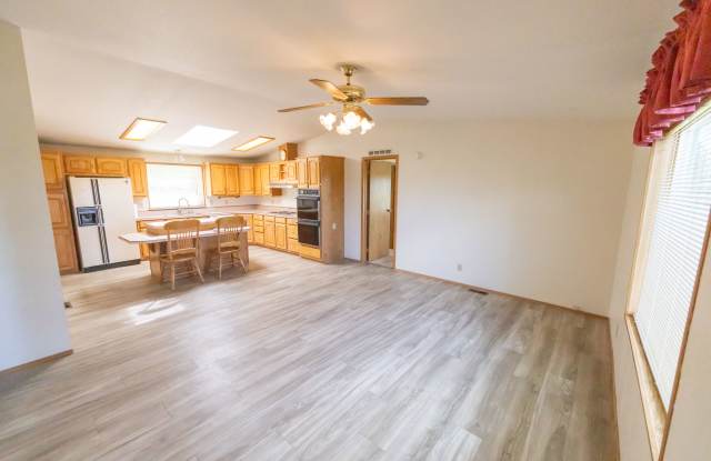 481 South Pomona Road photos photos