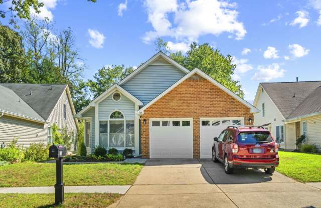 Updated home in Heritage Harbour available 11/1! Maybe sooner! Gallery 3