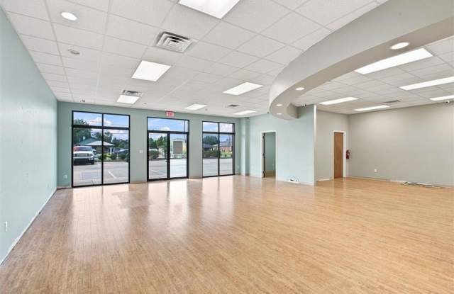 2640 Country Club Road Suite 150 Gallery 2