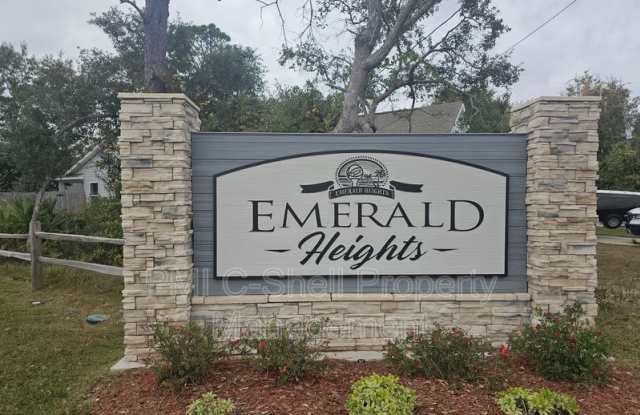 12115 Emerald Heights Ln Gallery 2