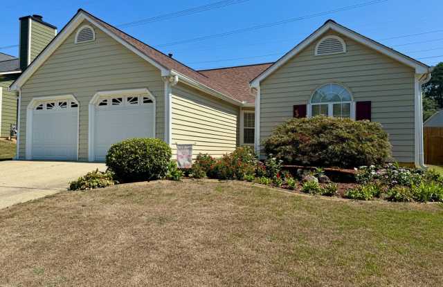 Sunroom and Fenced Backyard in the Heart of Kennesaw! photos photos