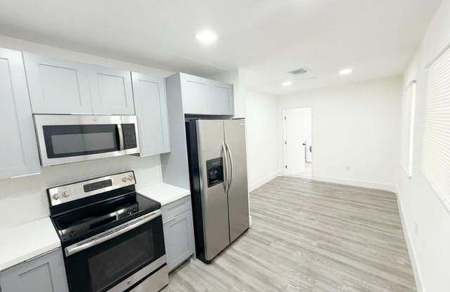 1135 NW 127th Street, North Miami, FL 33168 - 6522 photos photos