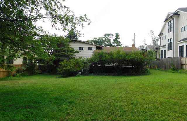 6404 Middleburg Lane Gallery 4