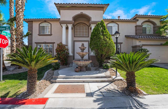 Luxurious Home in Gated Community Gallery 4