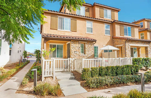 Beautiful 5 Bedroom Custom-Built Home in Chula Vista - Recent Construction!! photos photos