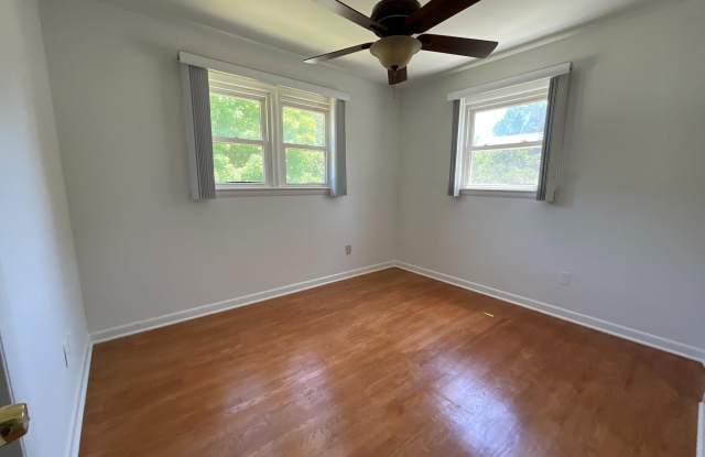 10708 MEADOWHILL Road Gallery 2