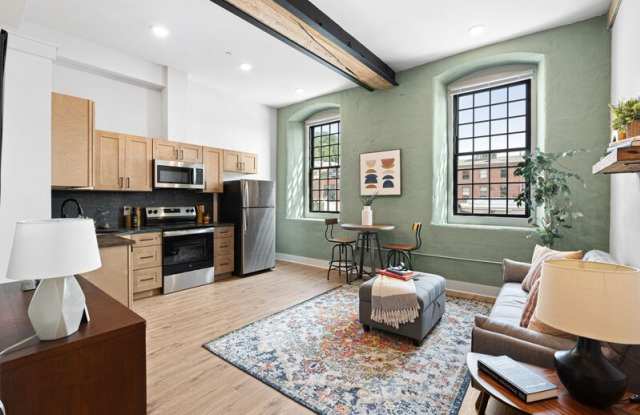 201 Leverington Avenue - 209 Gallery 1