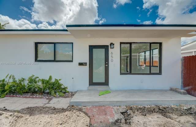 650 E 65th St photos photos