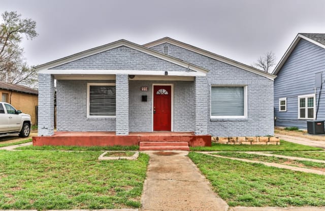 2310 15th Street - 2310 15th Street, Lubbock, TX 79401