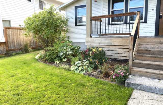 Updated 1928 Bungalow Gallery 3