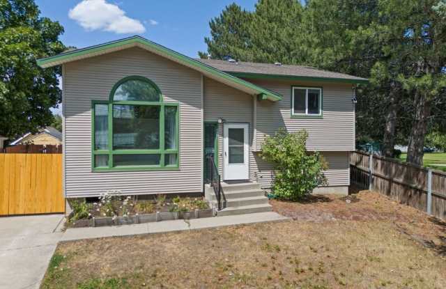 2721 East Longfellow Avenue photos photos