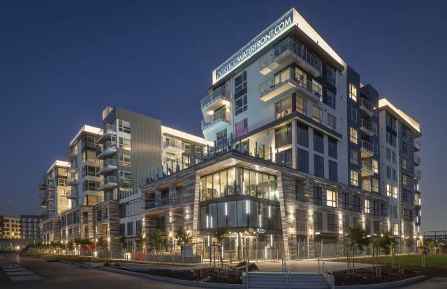 Portico Oakland Waterfront photos photos