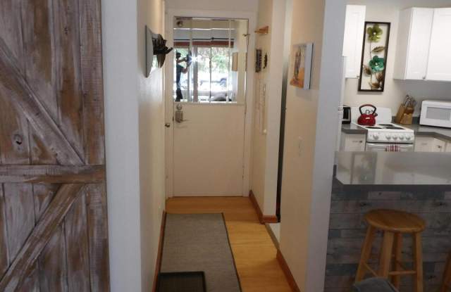 260 2nd Avenue South - 15 Gallery 1