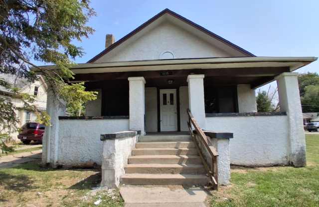 1115 Harmon St photos photos