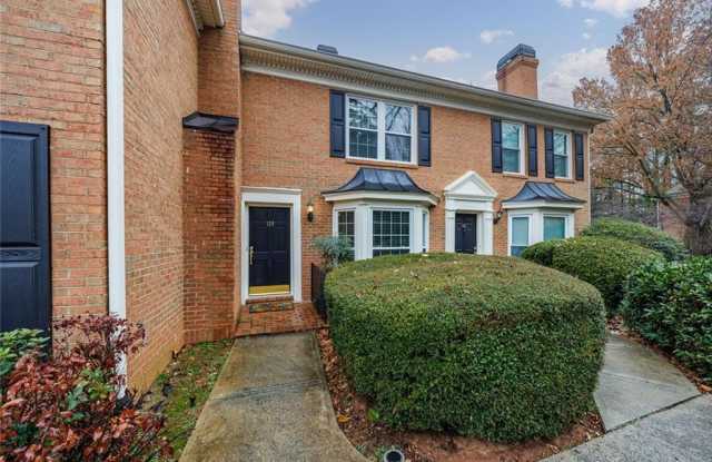 125 Mt Vernon Circle photos photos