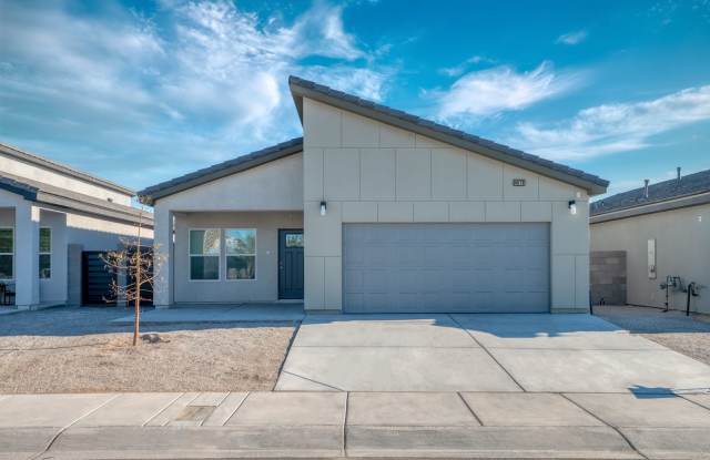 *NO HOA* NO CARPET* MOVE-IN READY 3-BEDROOM SINGLE STORY HOME! photos photos