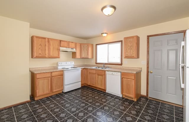 8820 Corliss Ave - 8820 Corliss Avenue, Sturtevant, WI 53177 8820 Corliss Ave - 8820 Corliss Avenue, Sturtevant, WI 53177