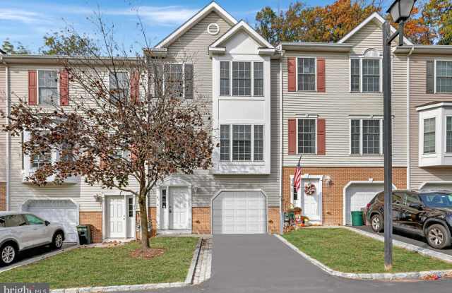 100 PARKER Avenue unit: 21 - 100 Parker Avenue, Philadelphia, PA 19128 100 PARKER Avenue unit: 21 - 100 Parker Avenue, Philadelphia, PA 19128