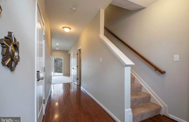 12741 LONGFORD GLEN DRIVE Gallery 3