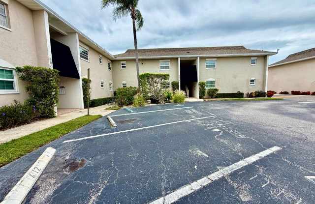 8801 Bay Pointe Dr # 102 Gallery 3