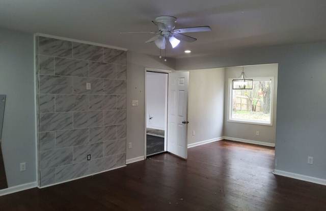 6885 Brady Hill Dr photos photos