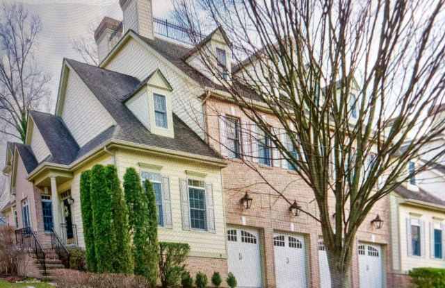 8 COLLINS MILL COURT photos photos