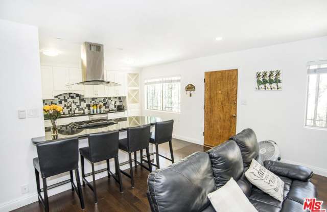 1824 20th St Apt E Gallery 3