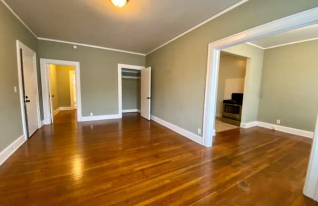 406 East Main Street Gallery 2