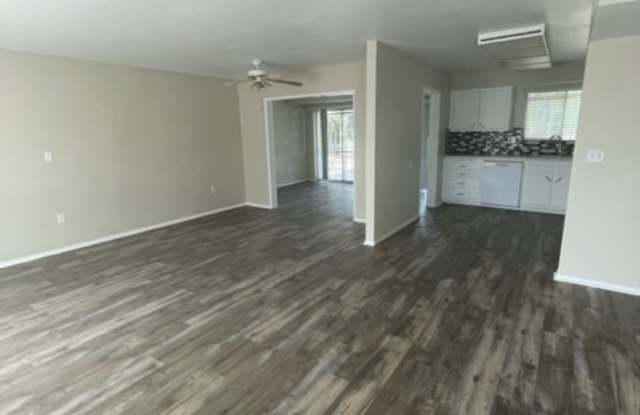 26772 Sun City Boulevard Gallery 4