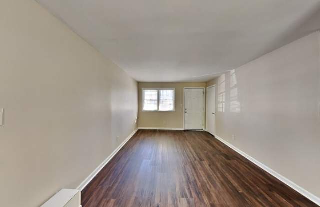 2596 Oak Circle Gallery 4
