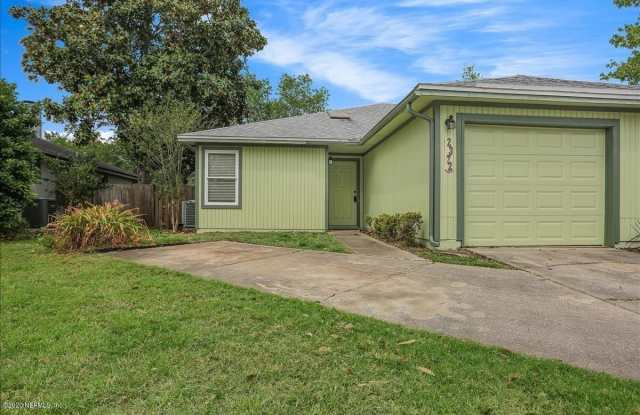 2372 PACIFIC SILVER Drive - 2372 Pacific Silver Drive, Jacksonville, FL 32246
