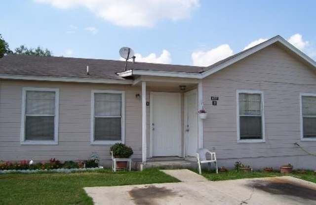 627 I ST unit: 1 photos photos