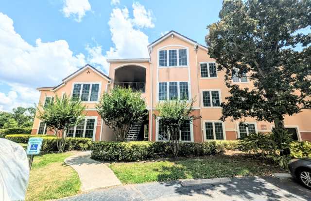 Annual unfurnished 2/2 condo in luxury development near Legacy Trail and Siesta Key. photos photos