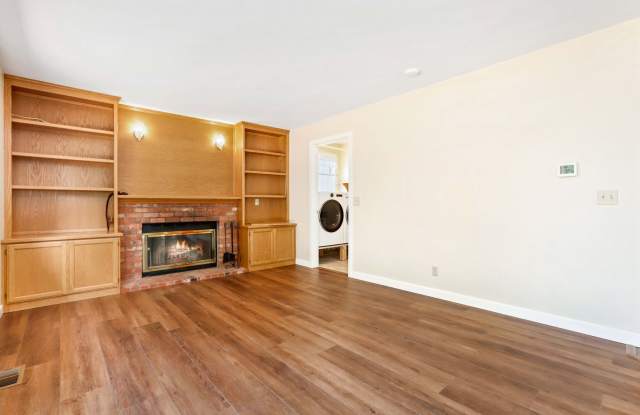 Beautiful Renovated Four Bedroom House for Rent in Renton Washington Gallery 4
