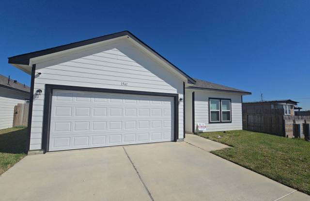 1561 County Rd 5728 **Ask about our NO CASH DEPOSIT option!** photos photos