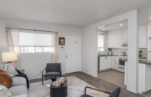 1524 Franklin St Apt B photos photos