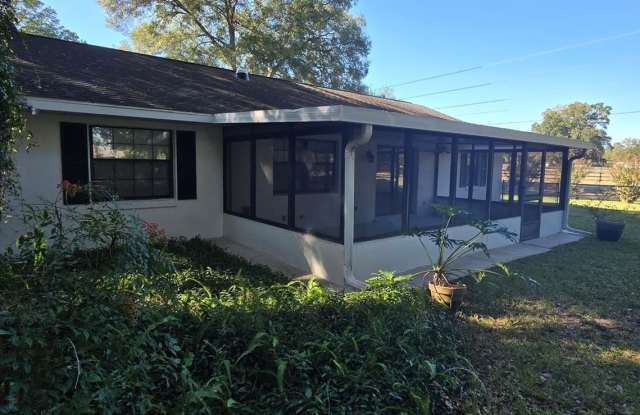 10605 SW 68 Terrace Gallery 3