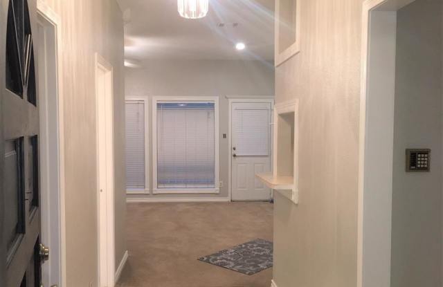 12718 Fawnway Drive Gallery 3