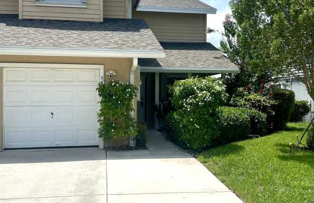 935 Honeytree Lane photos photos